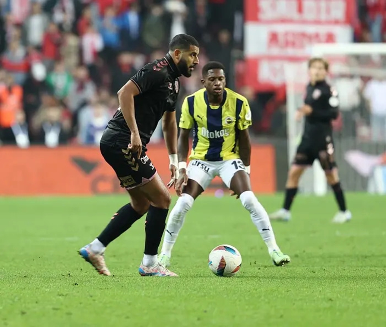 Zirve yarışı kızıştı: Fenerbahçe ve Samsunspor 2-2 ile Ayrıldı