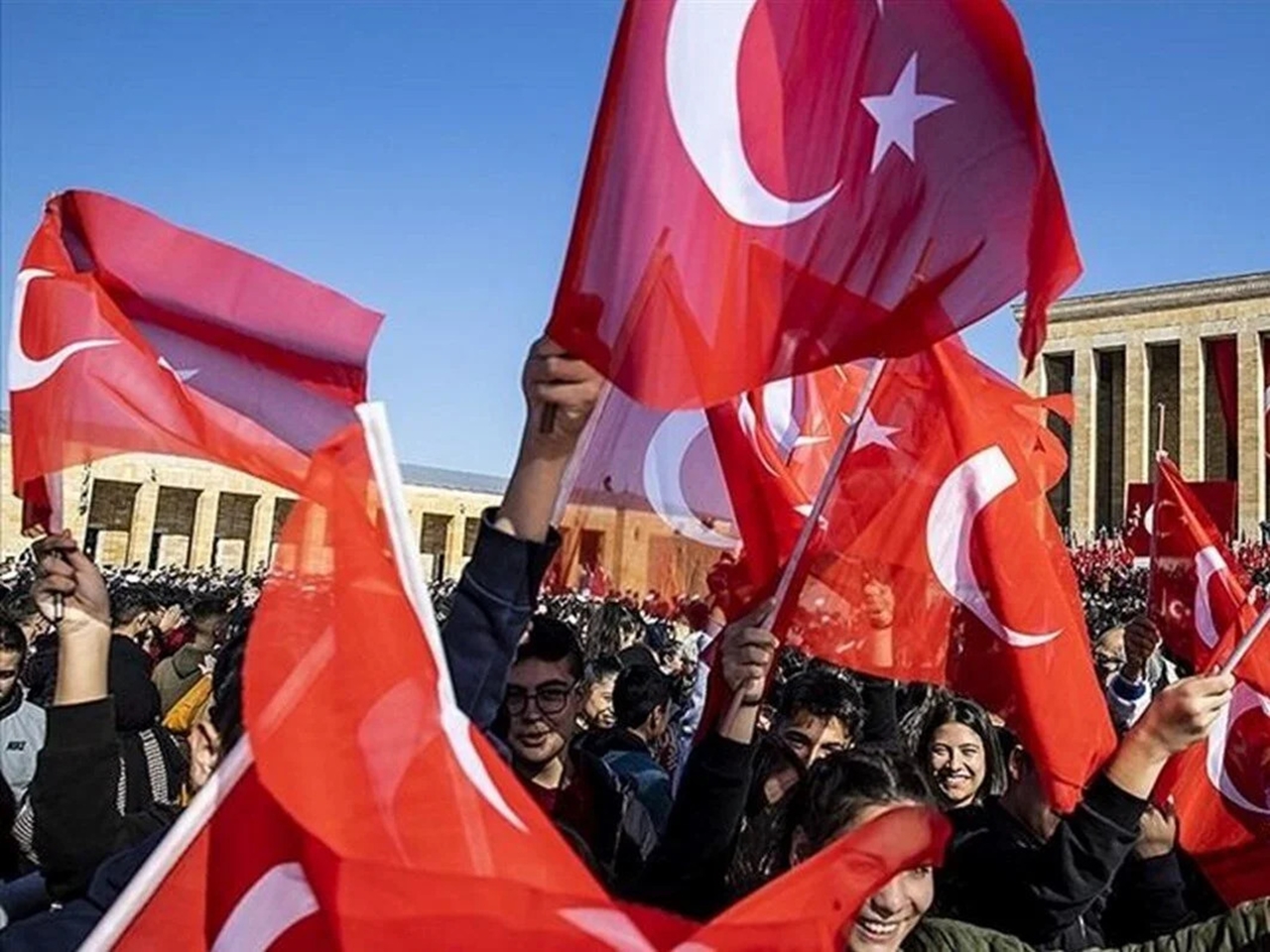 28 Ekim yarım gün tatil mi? Cumhuriyet Bayramı detayları