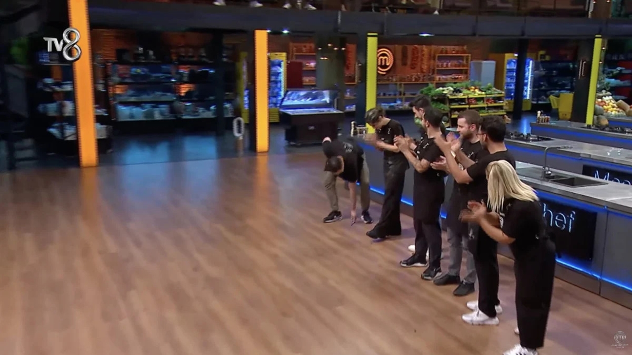 MasterChef’te Ezgi damgası: Mehmet Şef'ten Kaşık ödülü