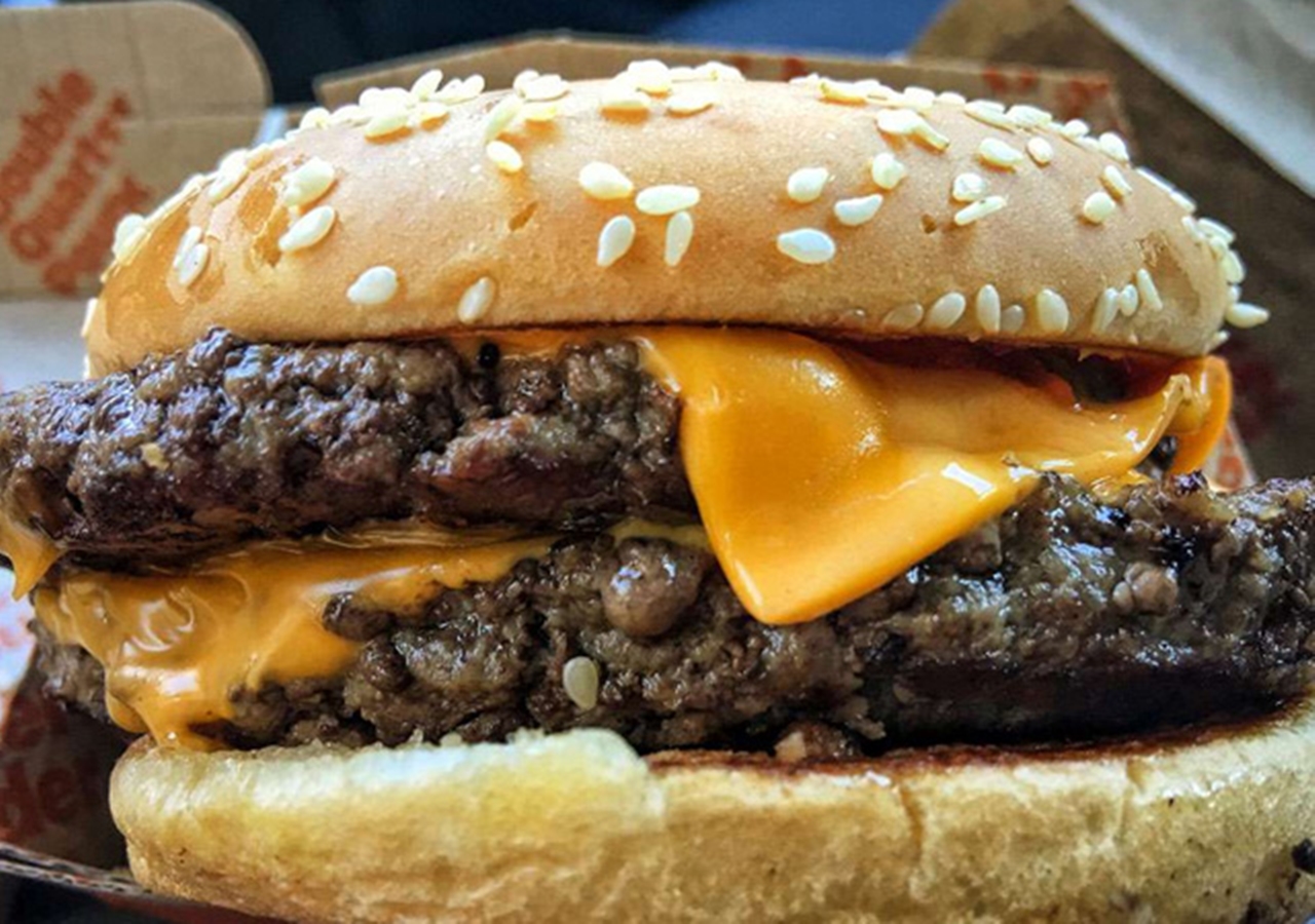 Fast Food devi tehlikede: Soğan kaynaklı salgın panik yarattı