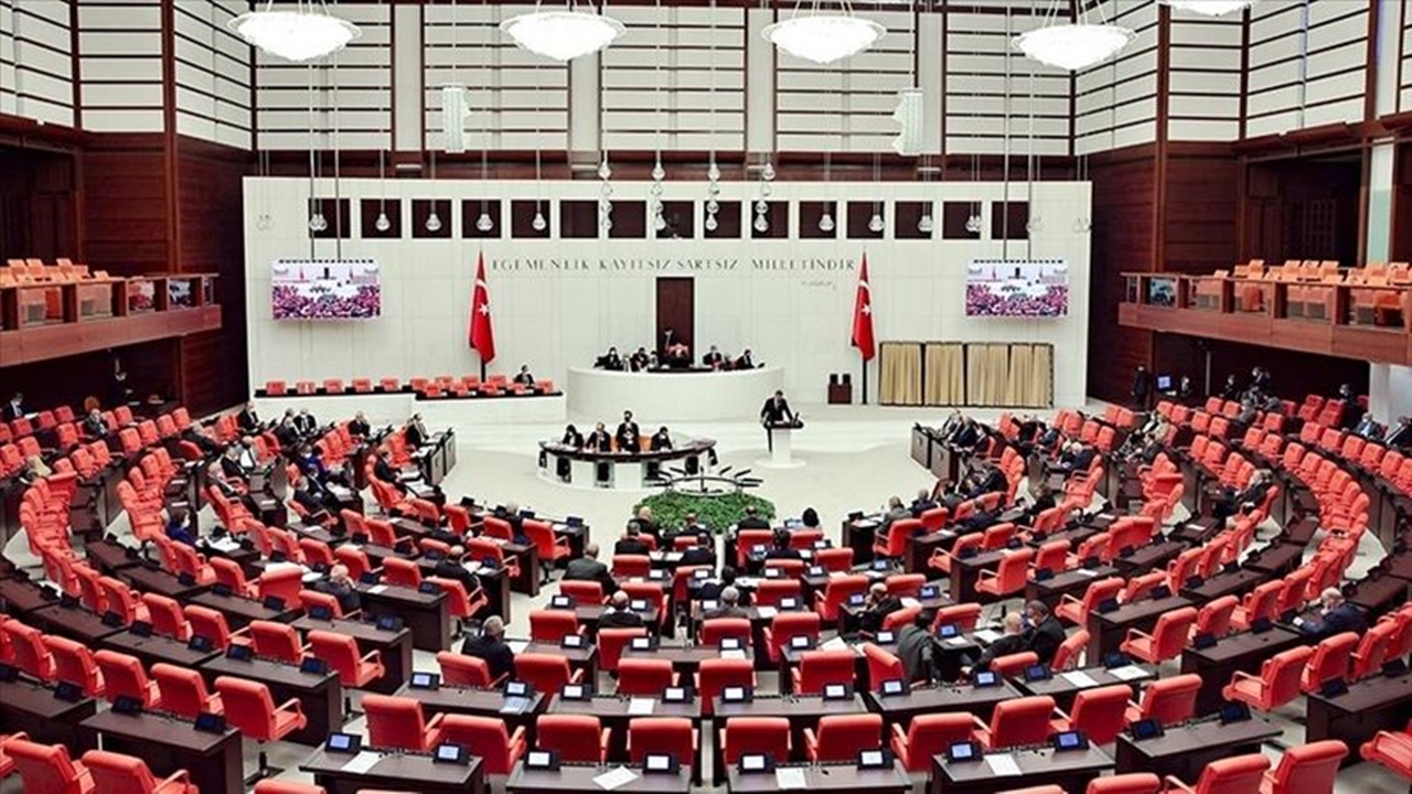 9. Yargı Paketi yasalaştı: Sınav ve Hakaret suçunda yeni düzenlemeler