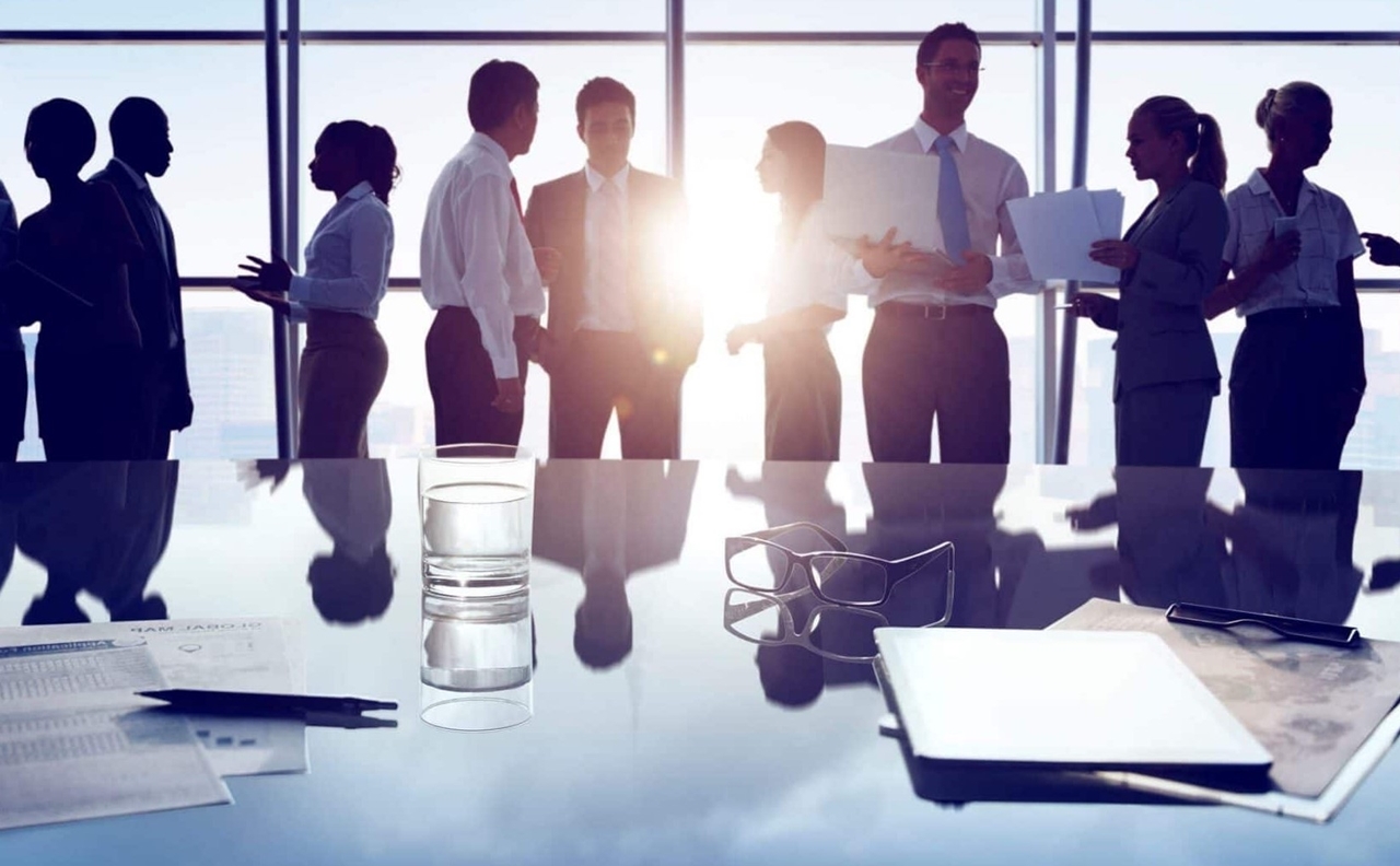 Beyaz yaka krizi: Mavi yaka maaşları uçuşa geçiyor