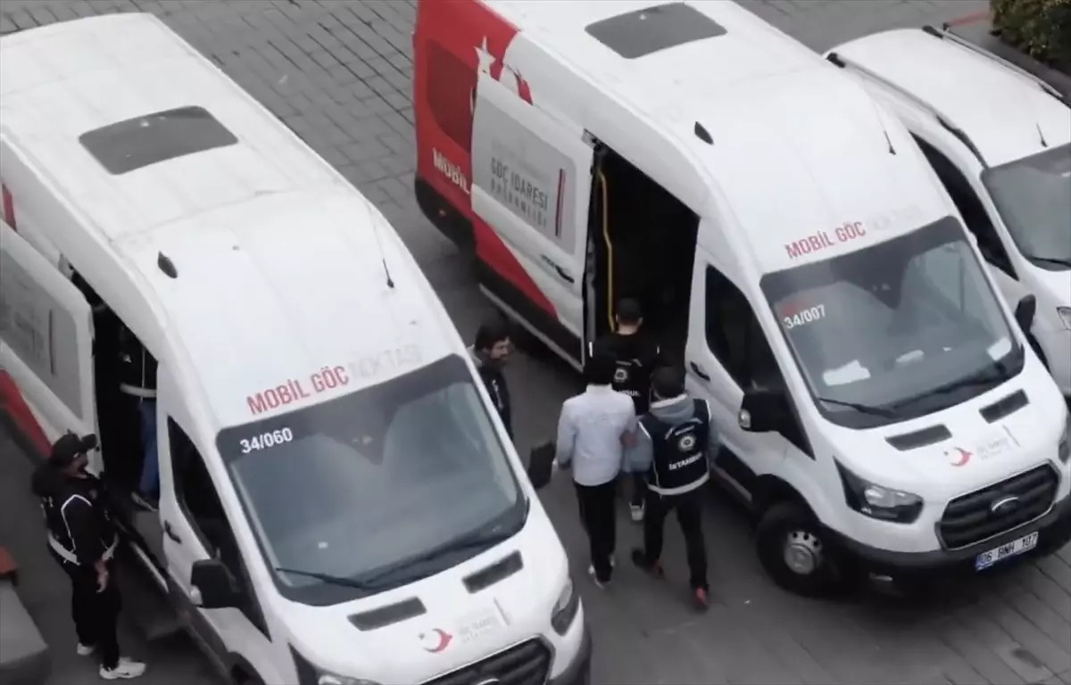 Esenyurt’ta Kalkan-29 operasyonu: 242 göçmen yakalandı