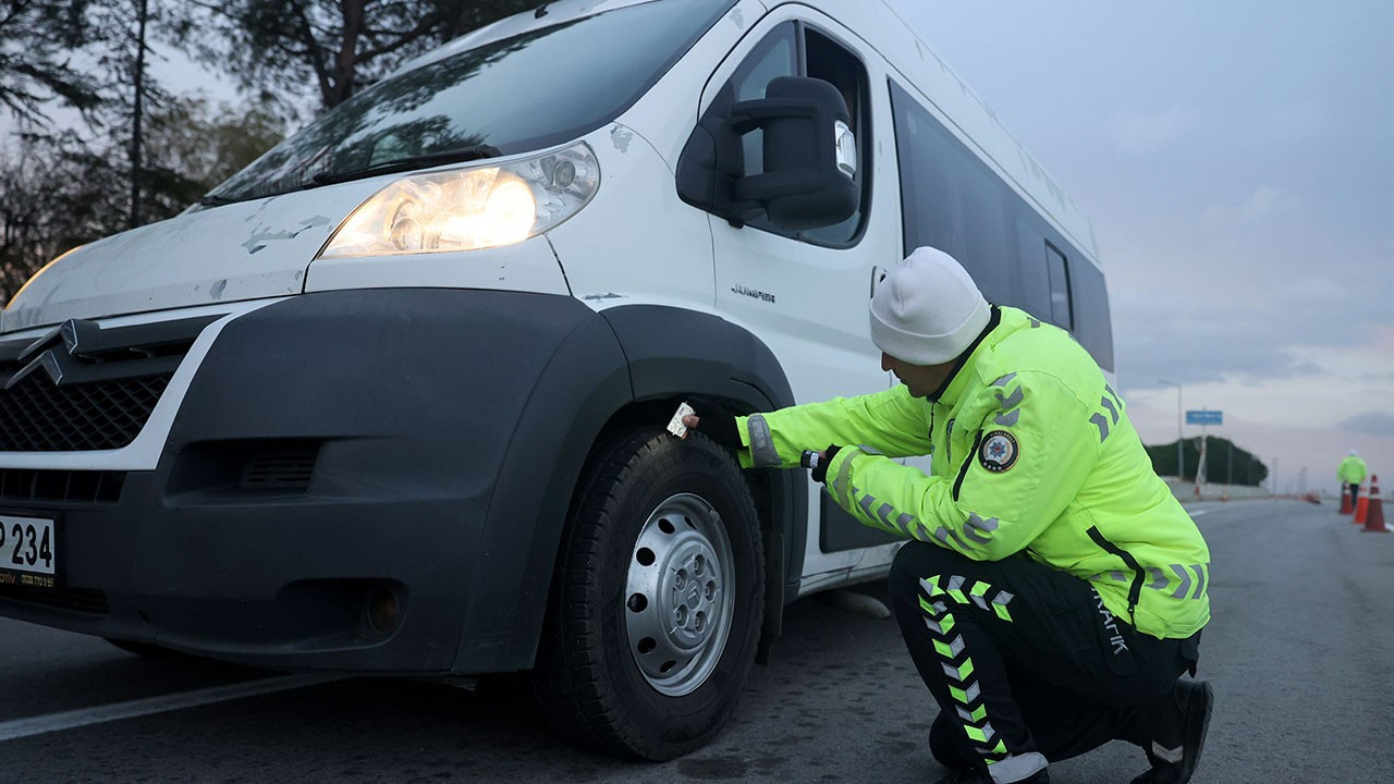 Kış lastiği zorunlu: Takmayanlara ağır ceza