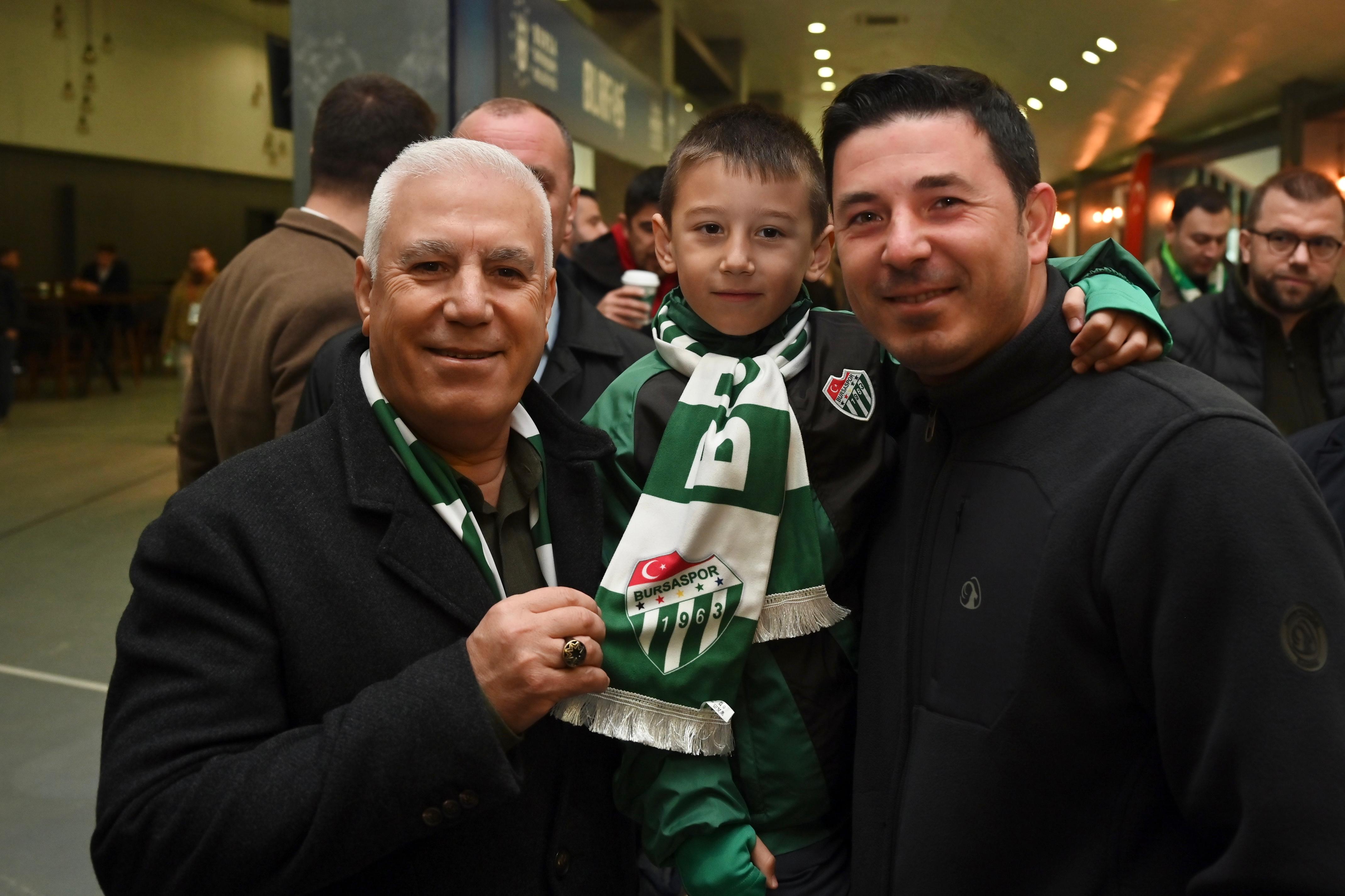 Bursaspor’a yeni gelir kaynağı: Her bardakta 10 tl