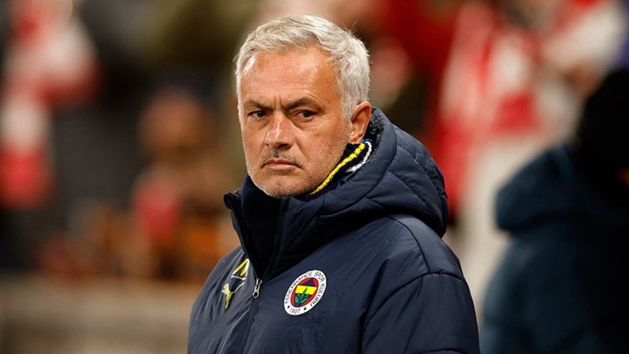 Beşiktaş derbisi için Mourinho’dan kritik uyarı