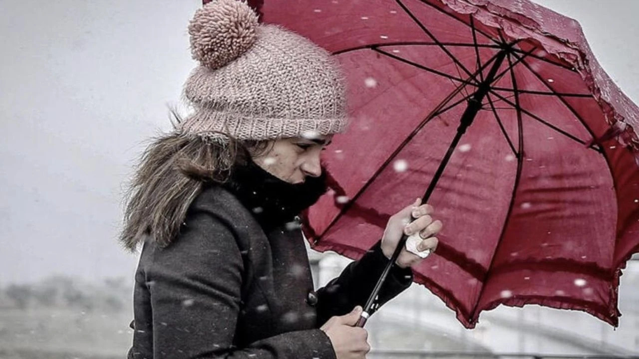 İstanbul ve 10 il için şiddetli yağış ve fırtına uyarısı