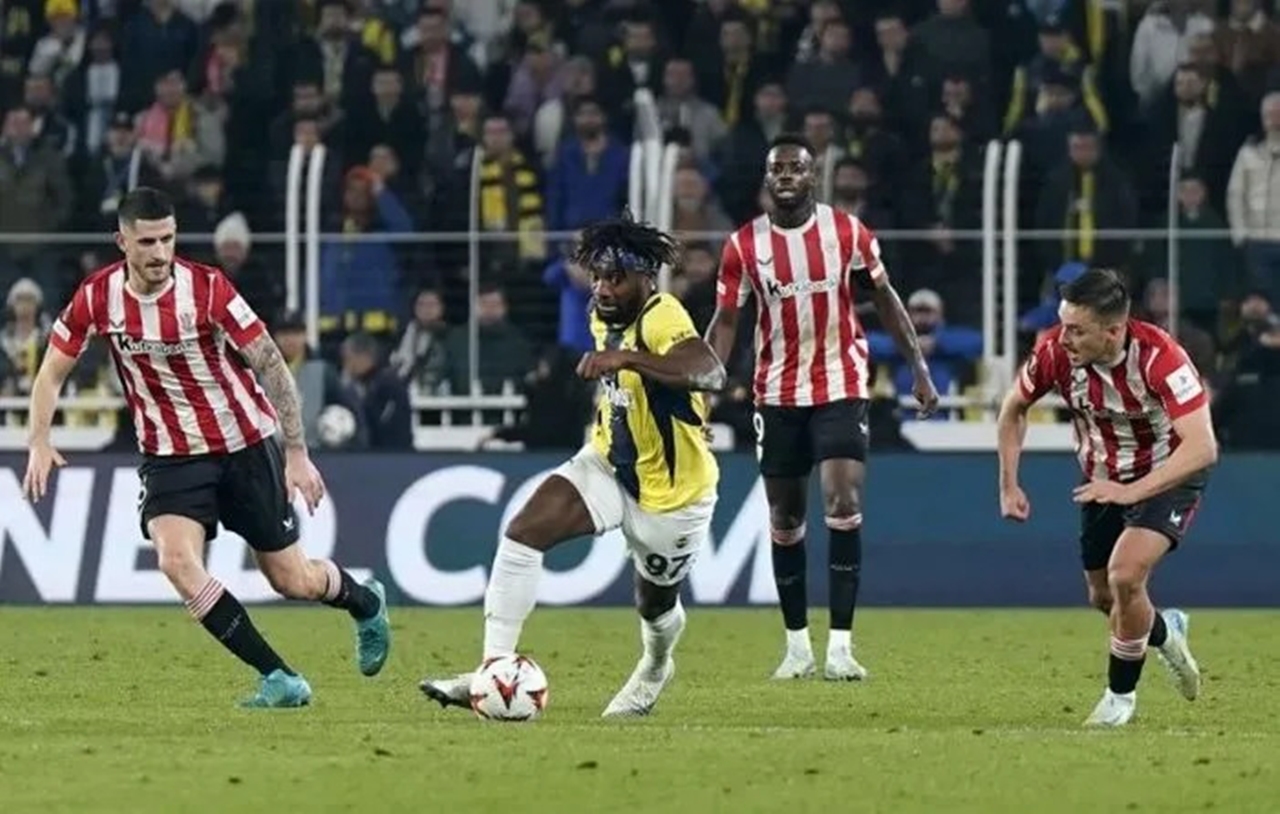Fenerbahçe, 10 kişiyle yıkıldı! Athletic Bilbao 2-0 kazandı, liderlik gitti