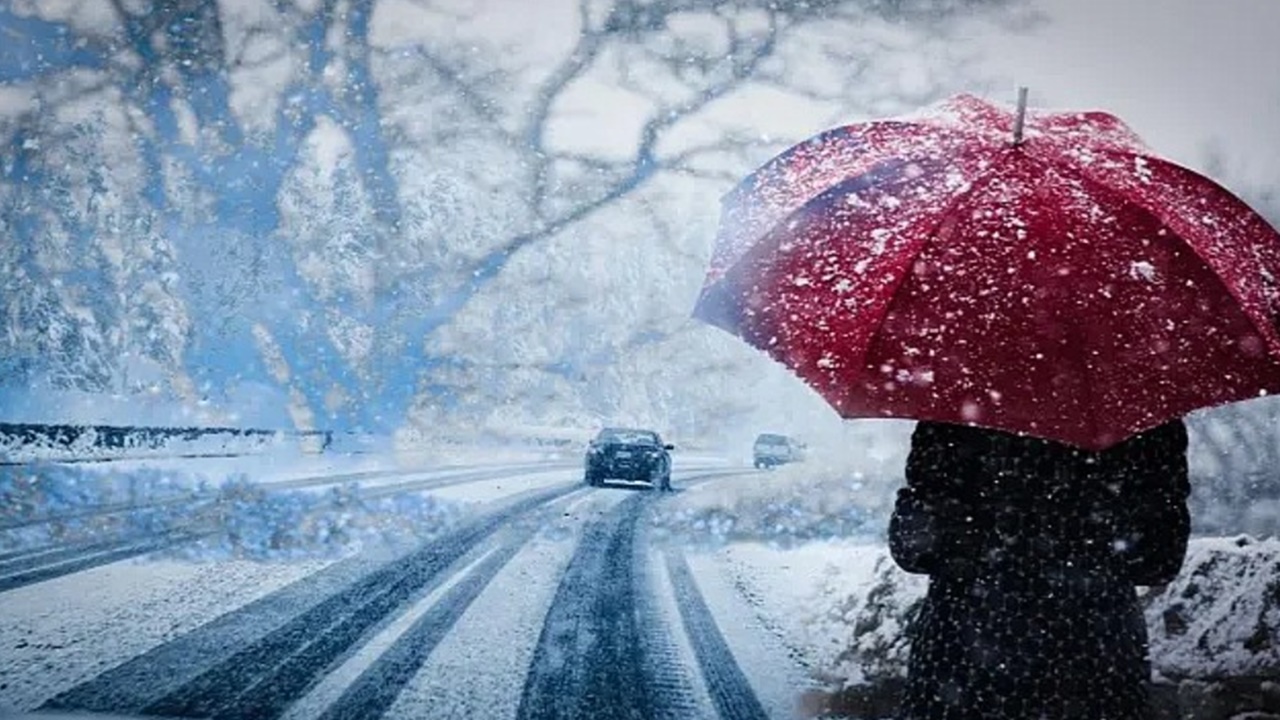 Yoğun kar ve fırtına uyarısı: Marmara ve Karadeniz etkisi altında