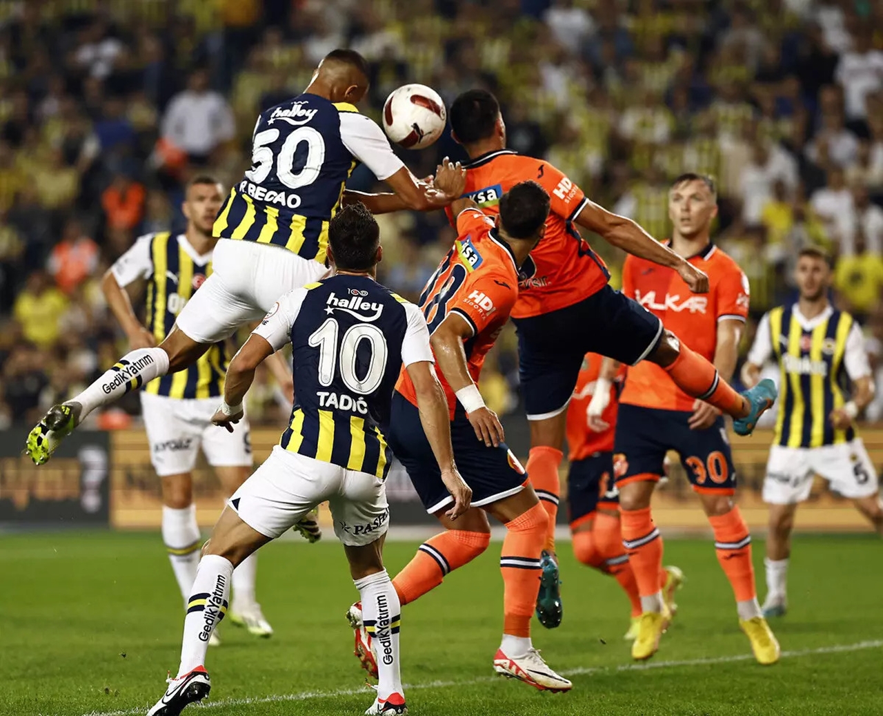 Futbolda 16. Hafta heyecanı başlıyor