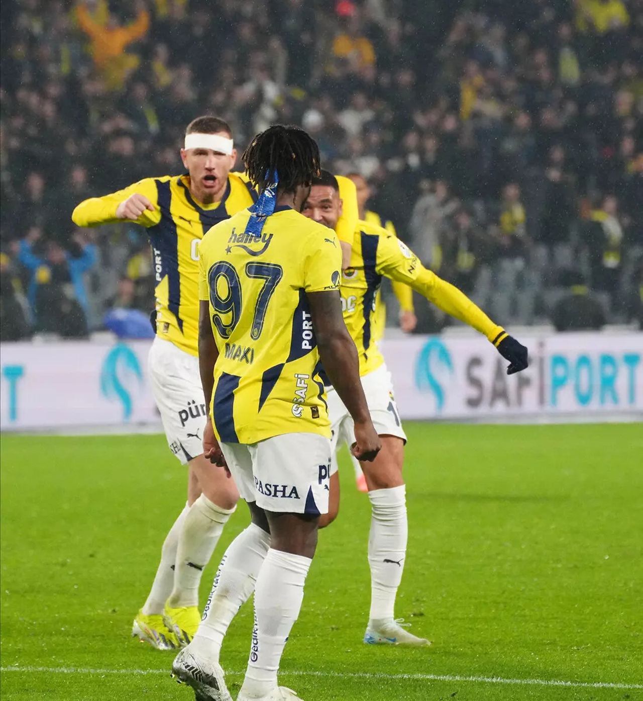 Fenerbahçe 3-1 Başakşehir: En-Nesyri duble yaptı, Dzeko gol attı