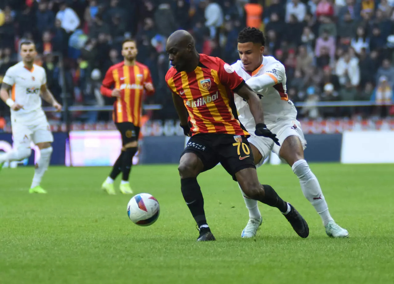 Galatasaray durdurulamıyor! Kayserispor’u farklı geçti