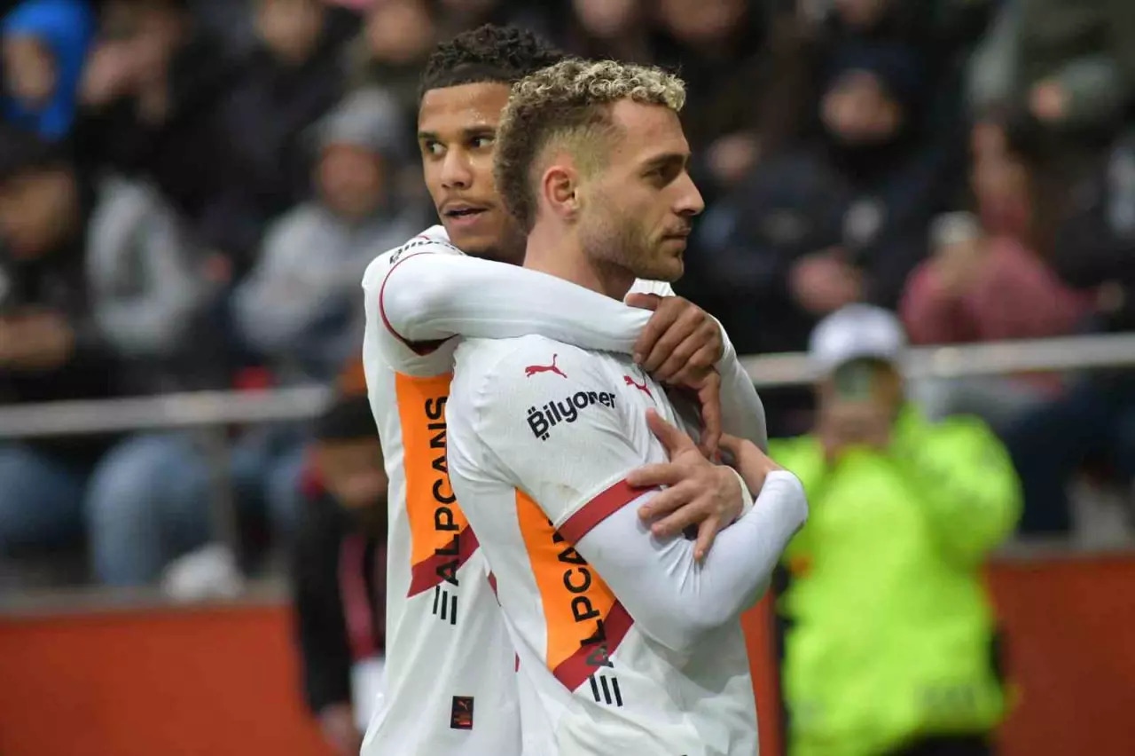 Galatasaray durdurulamıyor! Kayserispor’u farklı geçti