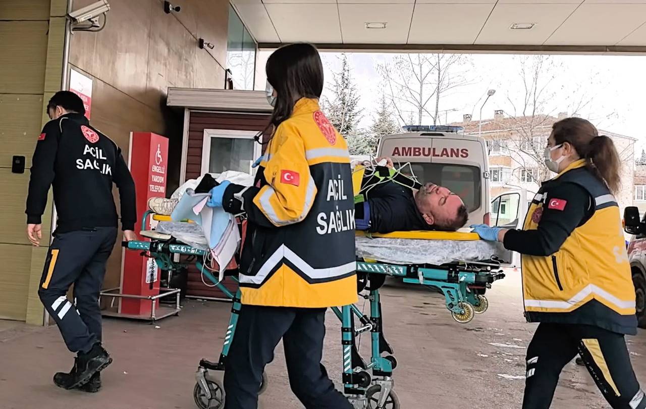 İnegöl'de Elektrik akımına kapılan işçi ağır yaralandı