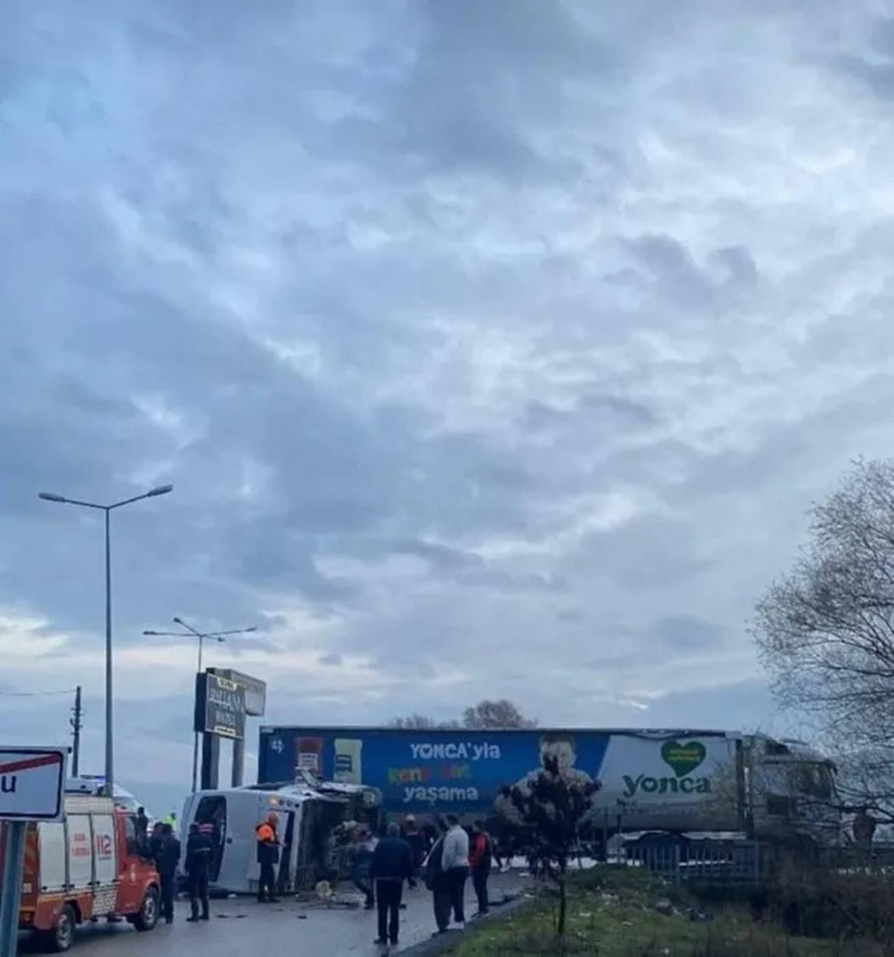 Feci kaza! Öğrenci servisi ile tır çarpıştı, 8 öğrencinin durumu ağır