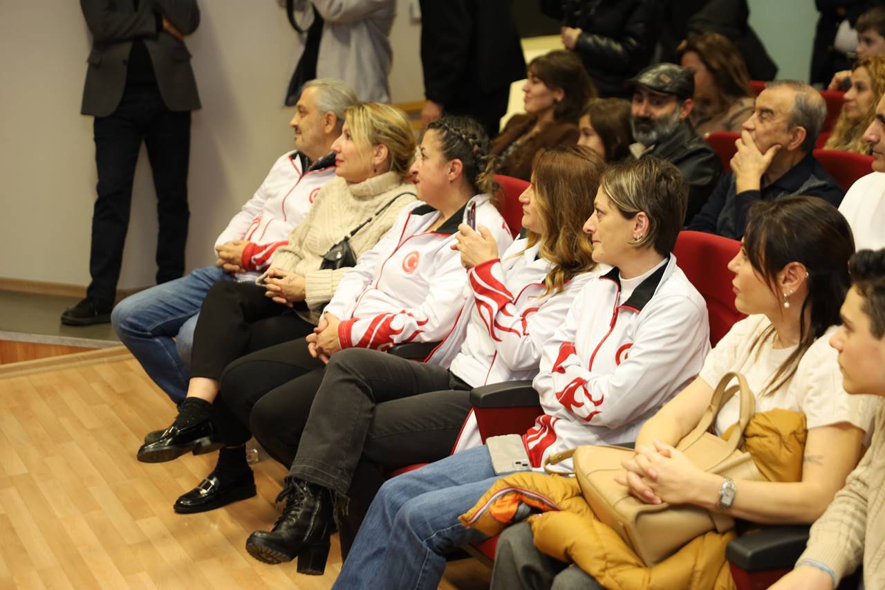 Bursa’da Akıl sporları zirvesi: Şampiyonlar gençlerle buluştu