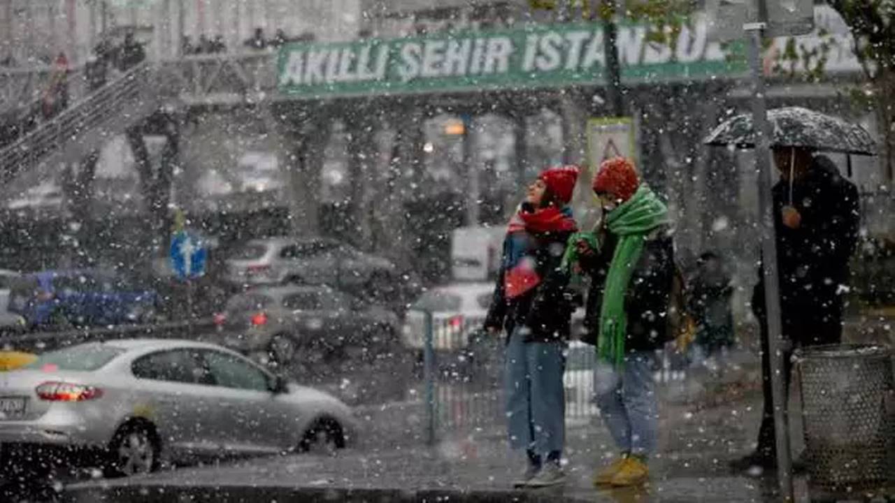 İstanbul'a 15 günlük kar yağışı bekleniyor