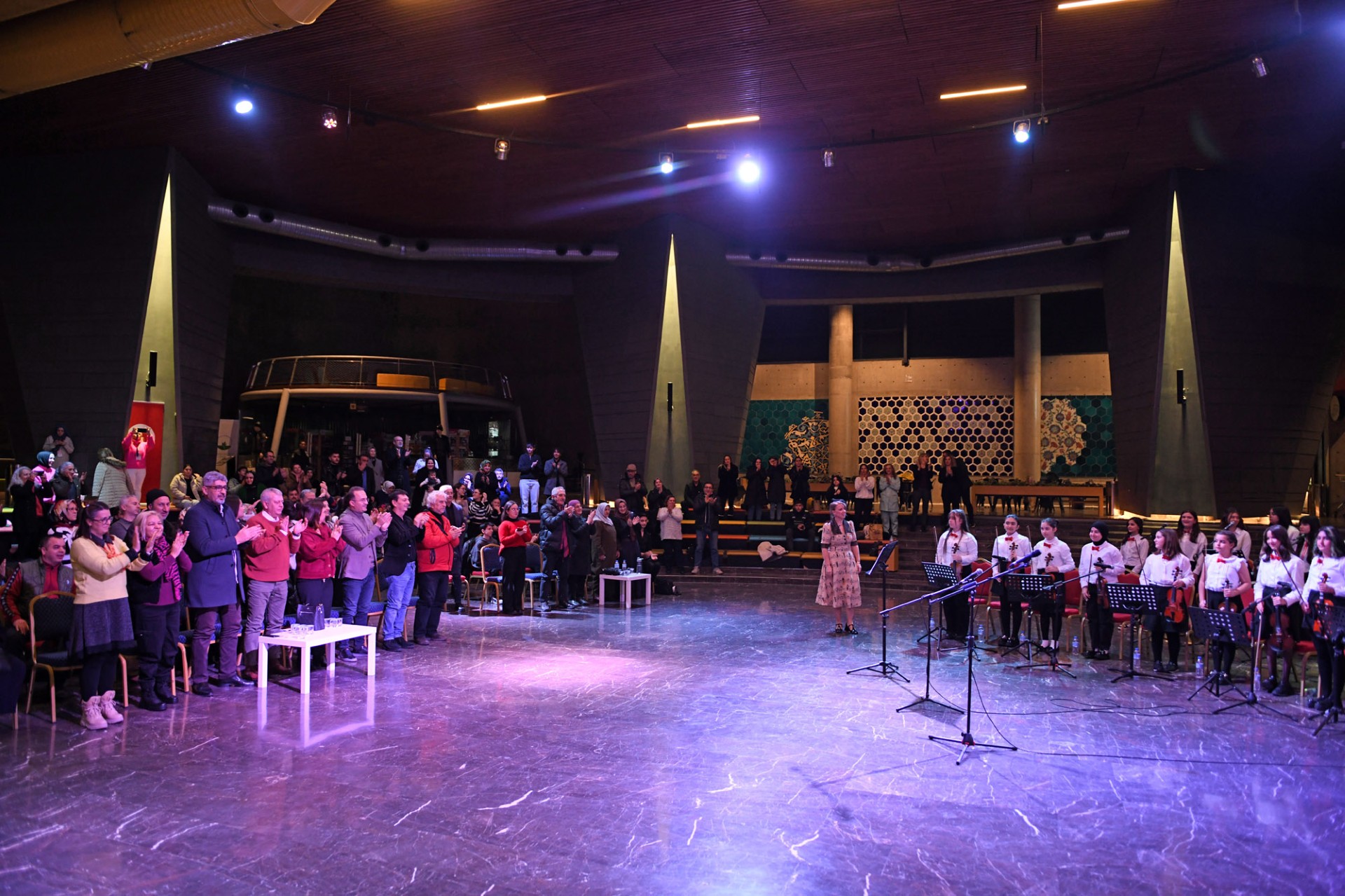 Gençlerin müzikal zaferi: Yeni yıla muhteşem konserle merhaba