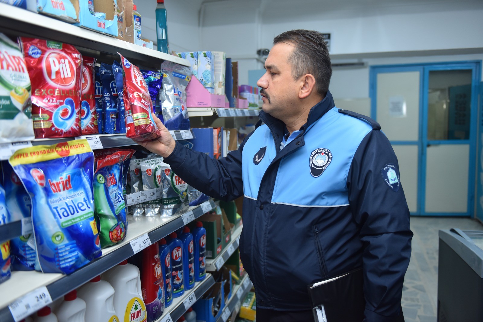 Yıldırım Belediyesi zabıta ekiplerinden yoğun denetim