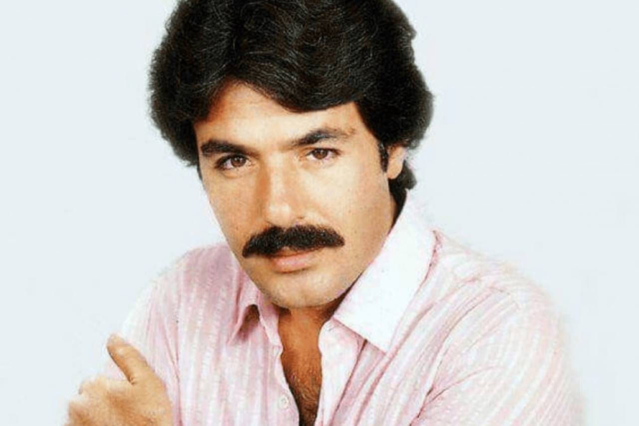 Türk müziğinin efsane ismi Ferdi Tayfur vefat etti