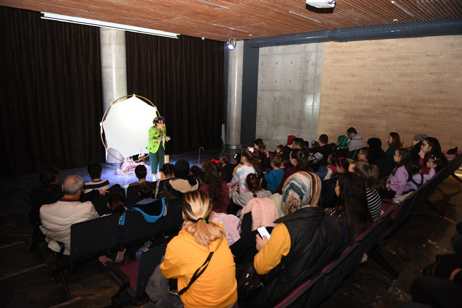 Osmangazili çocuklar toprak ana ile doğayı keşfediyor