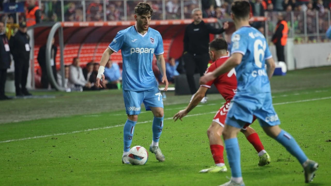 Samsunspor, Trabzonspor'u 2-1 yenerek 3 puanı kaptı