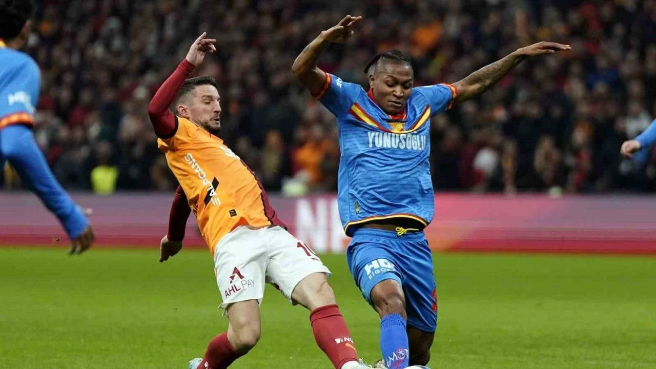 Galatasaray, Göztepe’yi 2-1 mağlup ederek liderliğini sürdürdü