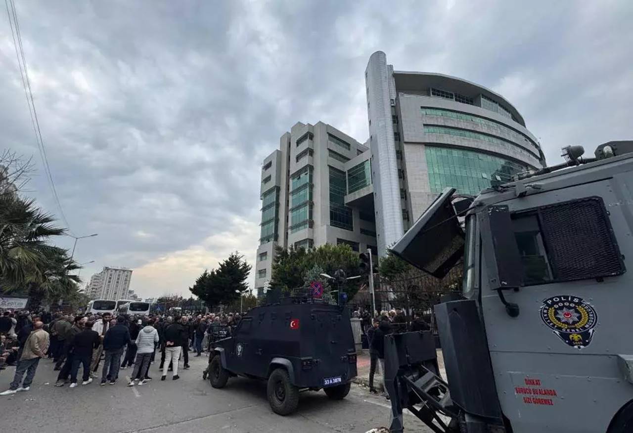 Mersin'de DEM Partisi'ne yönelik terör soruşturmasında tutuklamalar