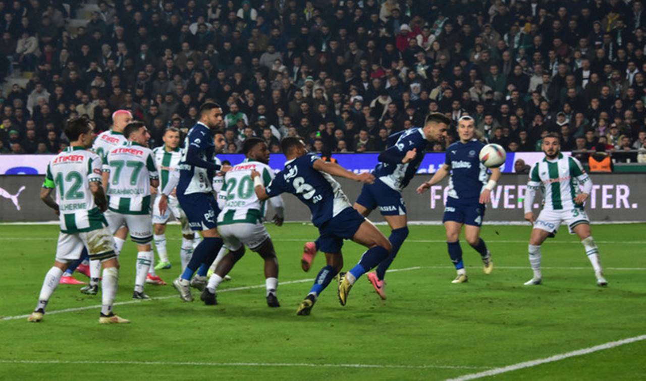 Fenerbahçe nefes kesti: Konyaspor'u 3-2'yle geçti
