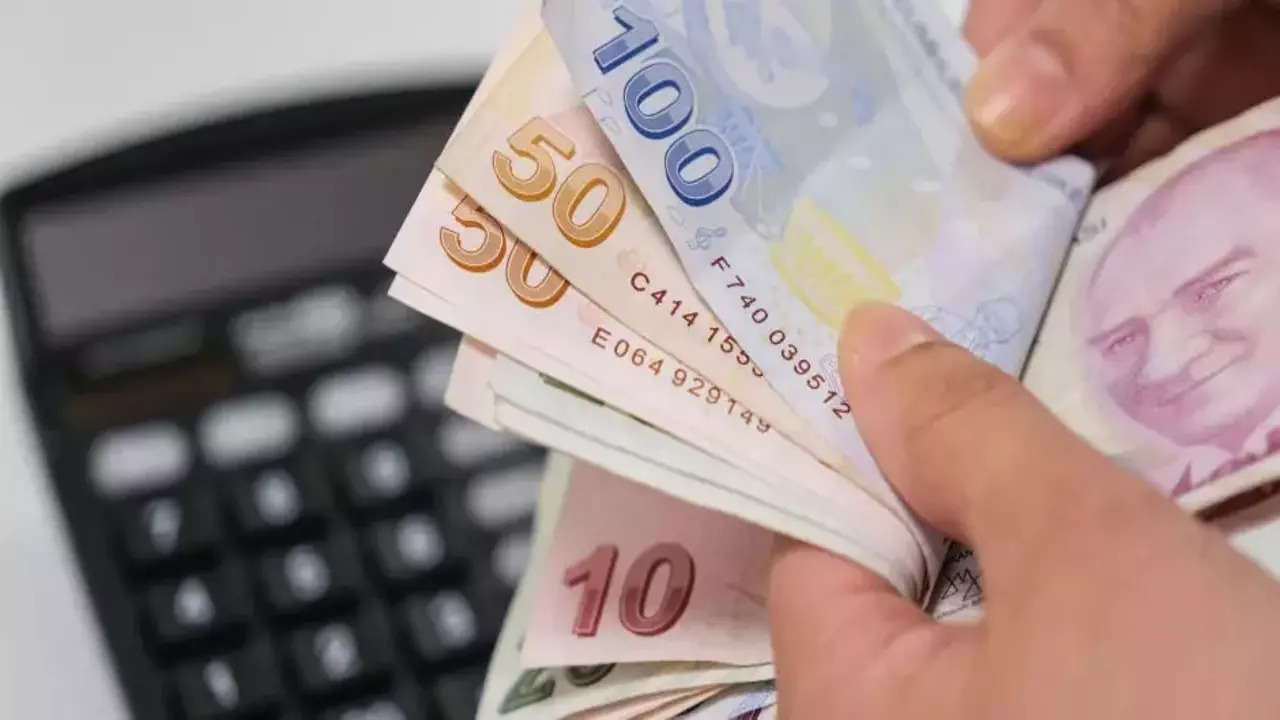 2025 Ekonomisi: Faiz indirimi ve altın yatırımı beklentileri