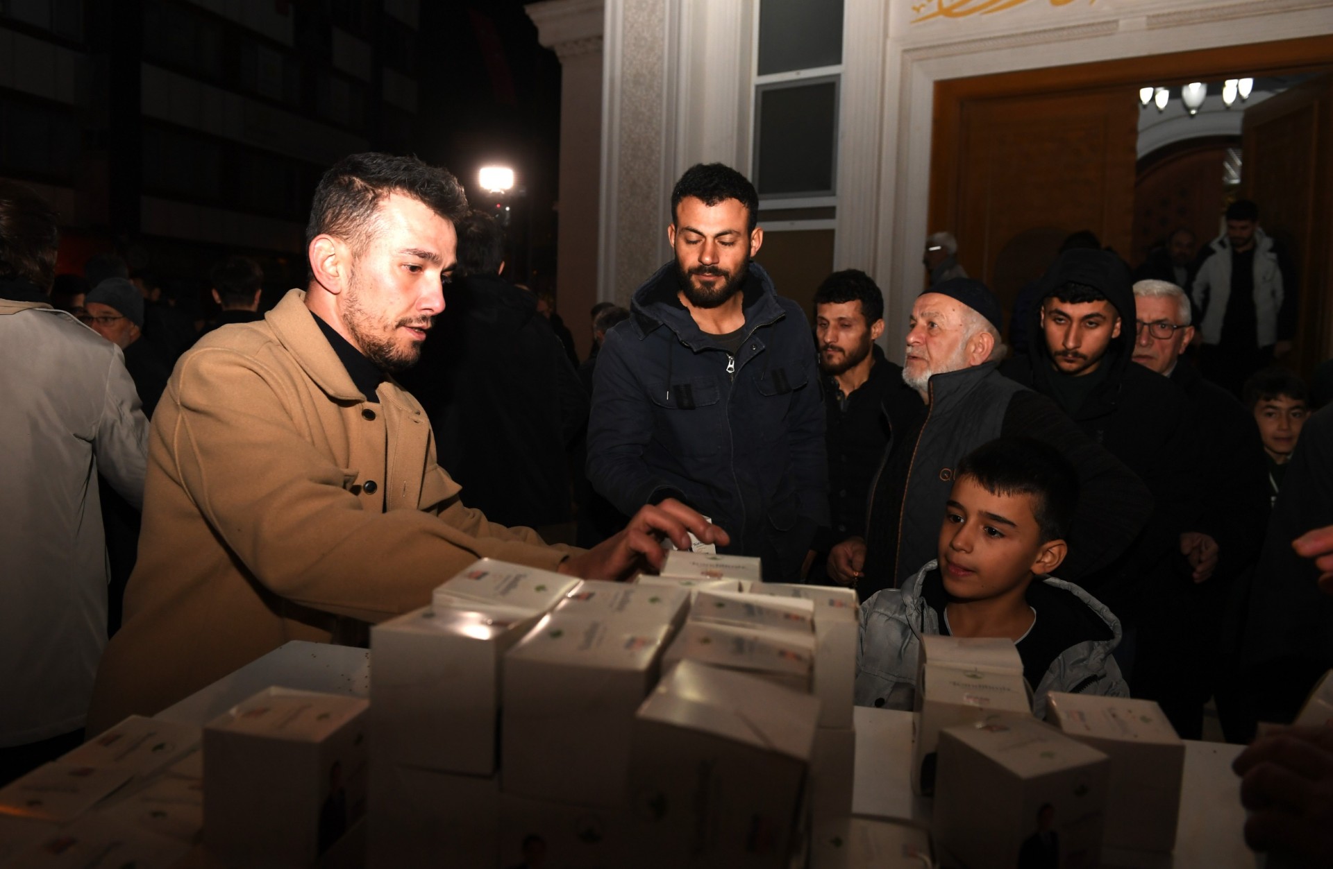 Osmangazi'den Miraç Kandil'ine özel simit dağıtımı