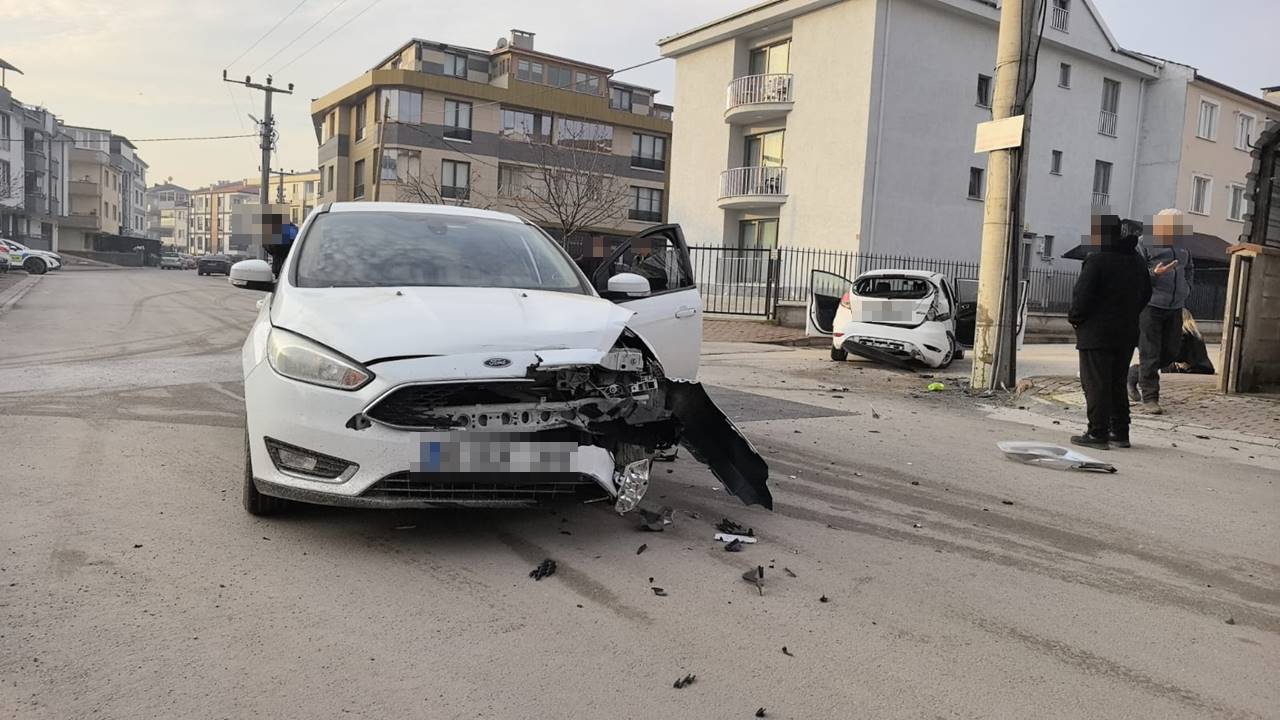 Sabah saatlerinde İnegöl'de Feci kaza