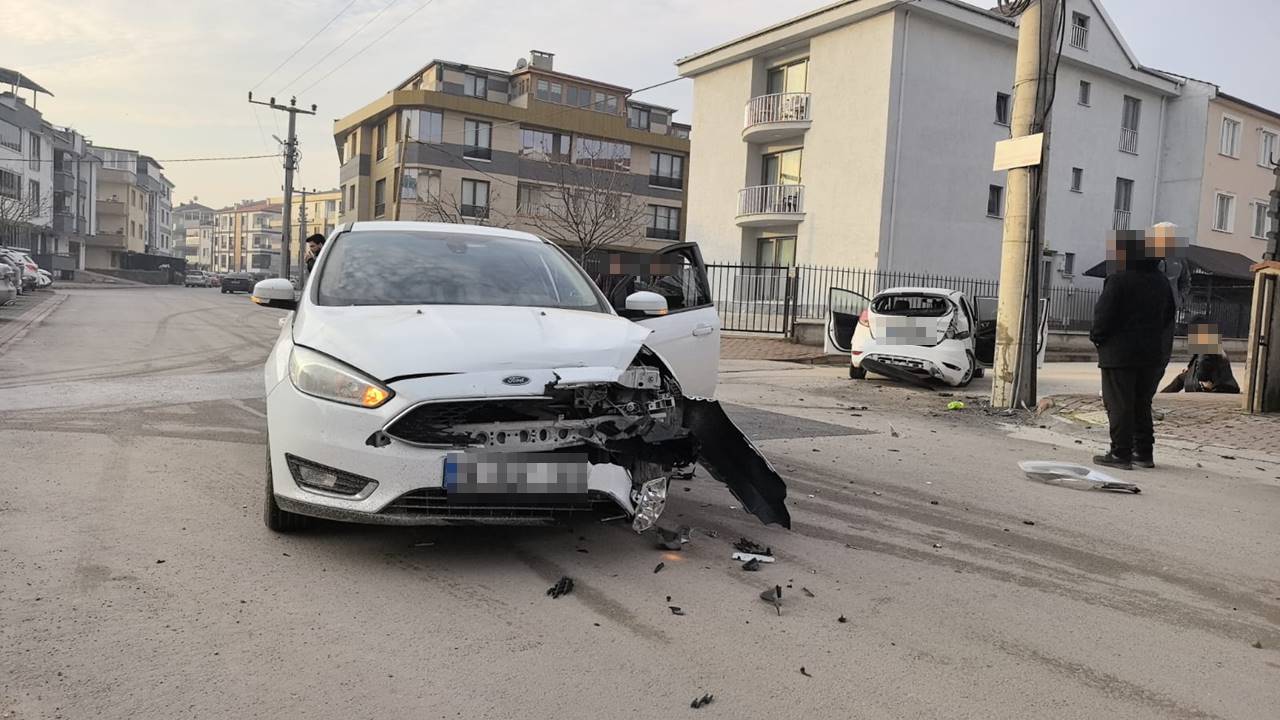 Sabah saatlerinde İnegöl'de Feci kaza