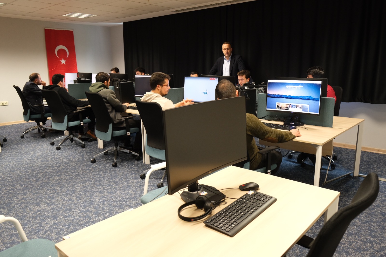 Gençler için dijital gelecek: Yeni merkezler açıldı