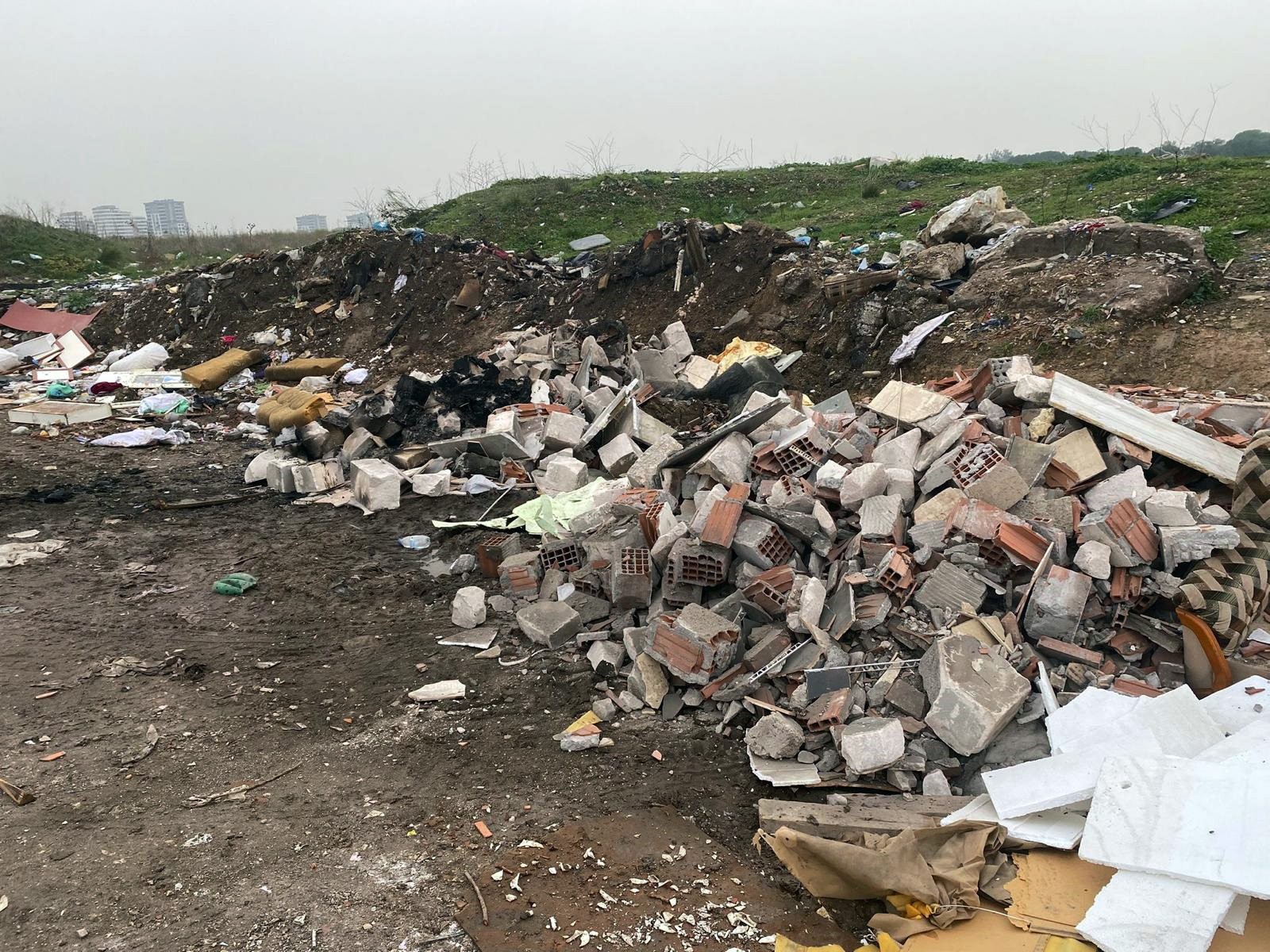 Osmangazi’de Çevre katliamına geçit yok: Kaçak moloz dökenlere ağır cezalar