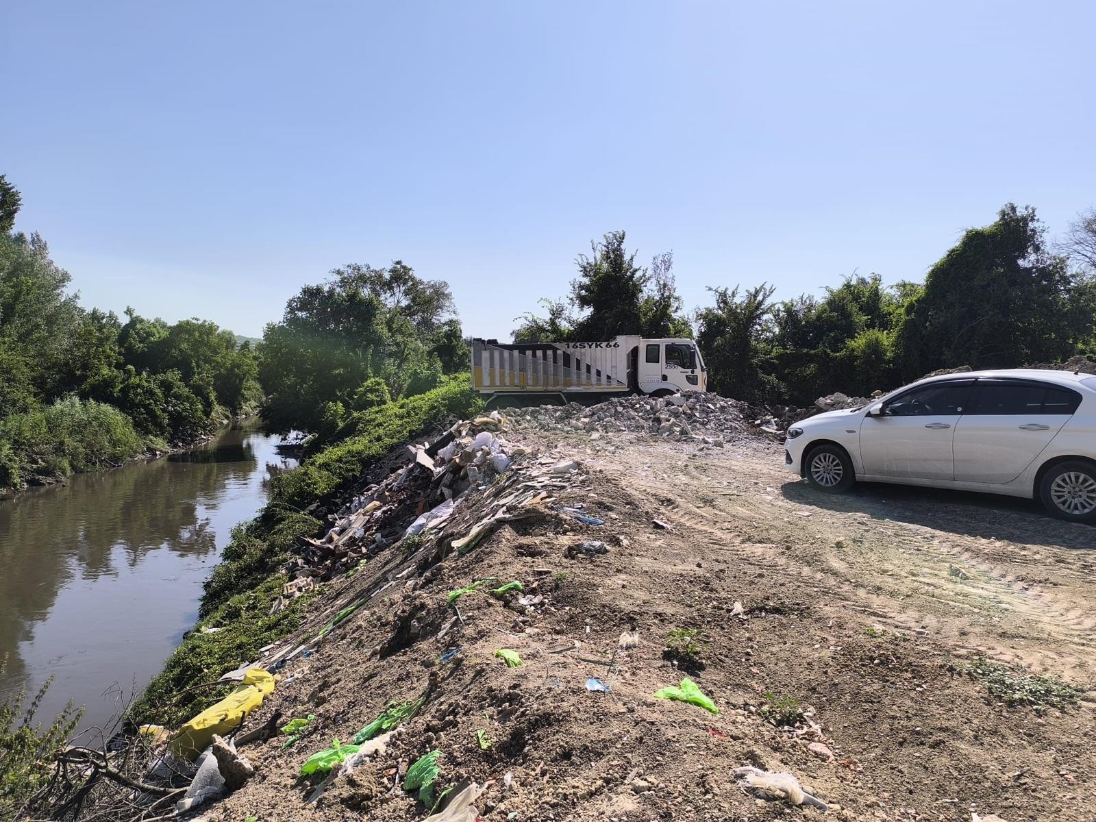 Osmangazi’de Çevre katliamına geçit yok: Kaçak moloz dökenlere ağır cezalar