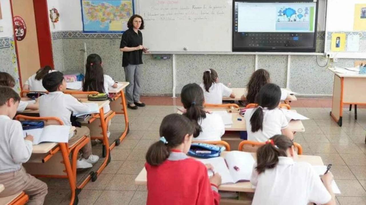 MEB 2024-2025 Eğitim takvimi: Tatil tarihleri ve okul kapanışları