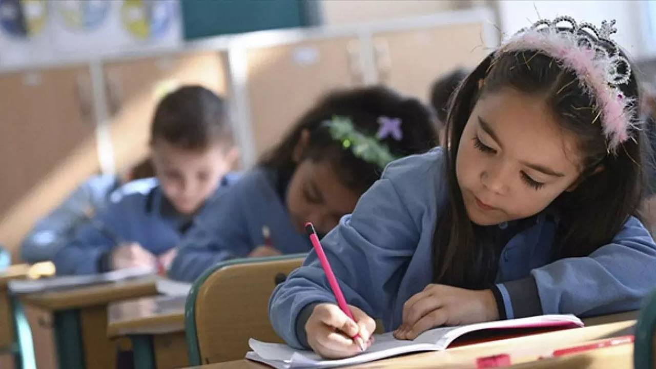 MEB 2024-2025 Eğitim takvimi: Tatil tarihleri ve okul kapanışları
