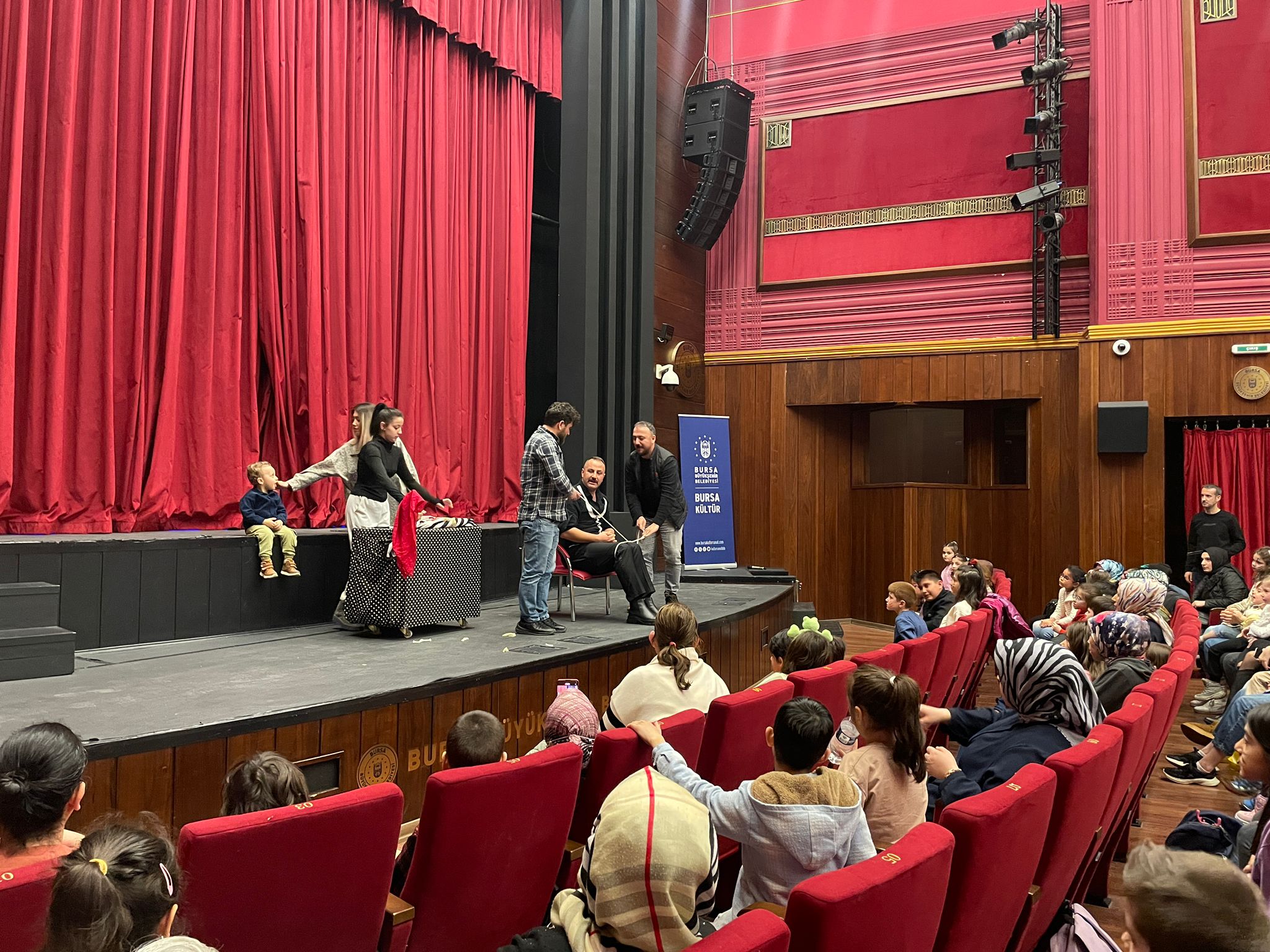 Bursa'da Yarıyıl şenliği coşkusu: Çocuklar için eğlence dolu tatil