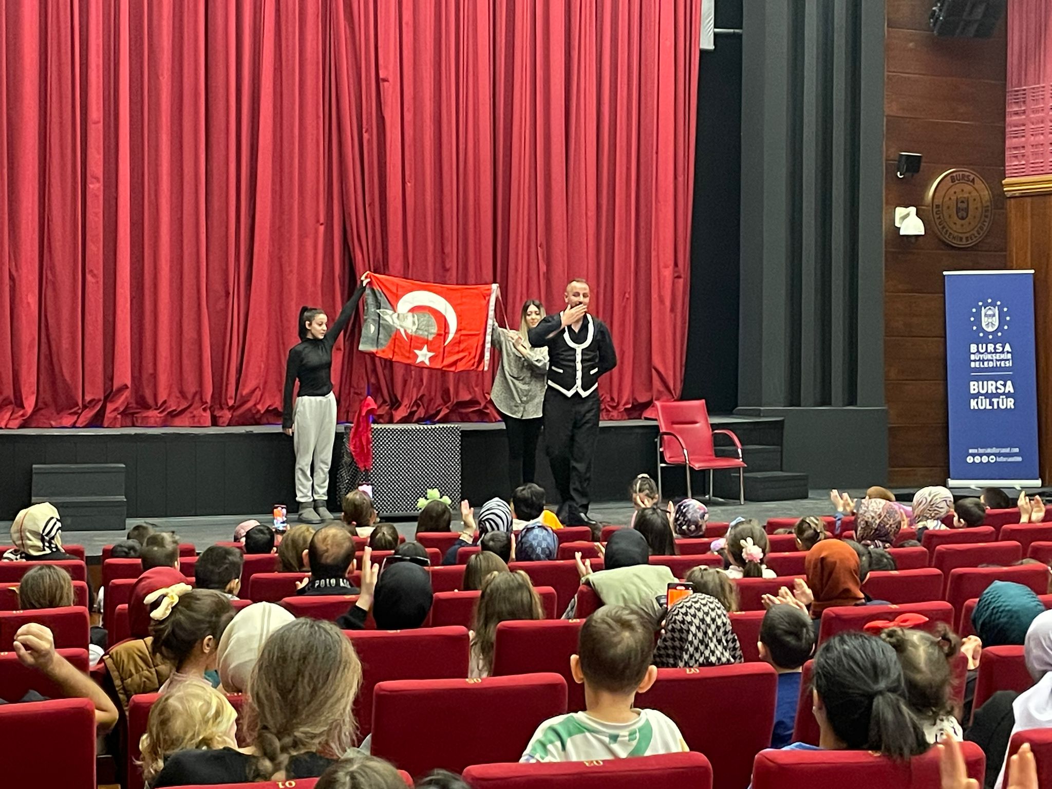 Bursa'da Yarıyıl şenliği coşkusu: Çocuklar için eğlence dolu tatil