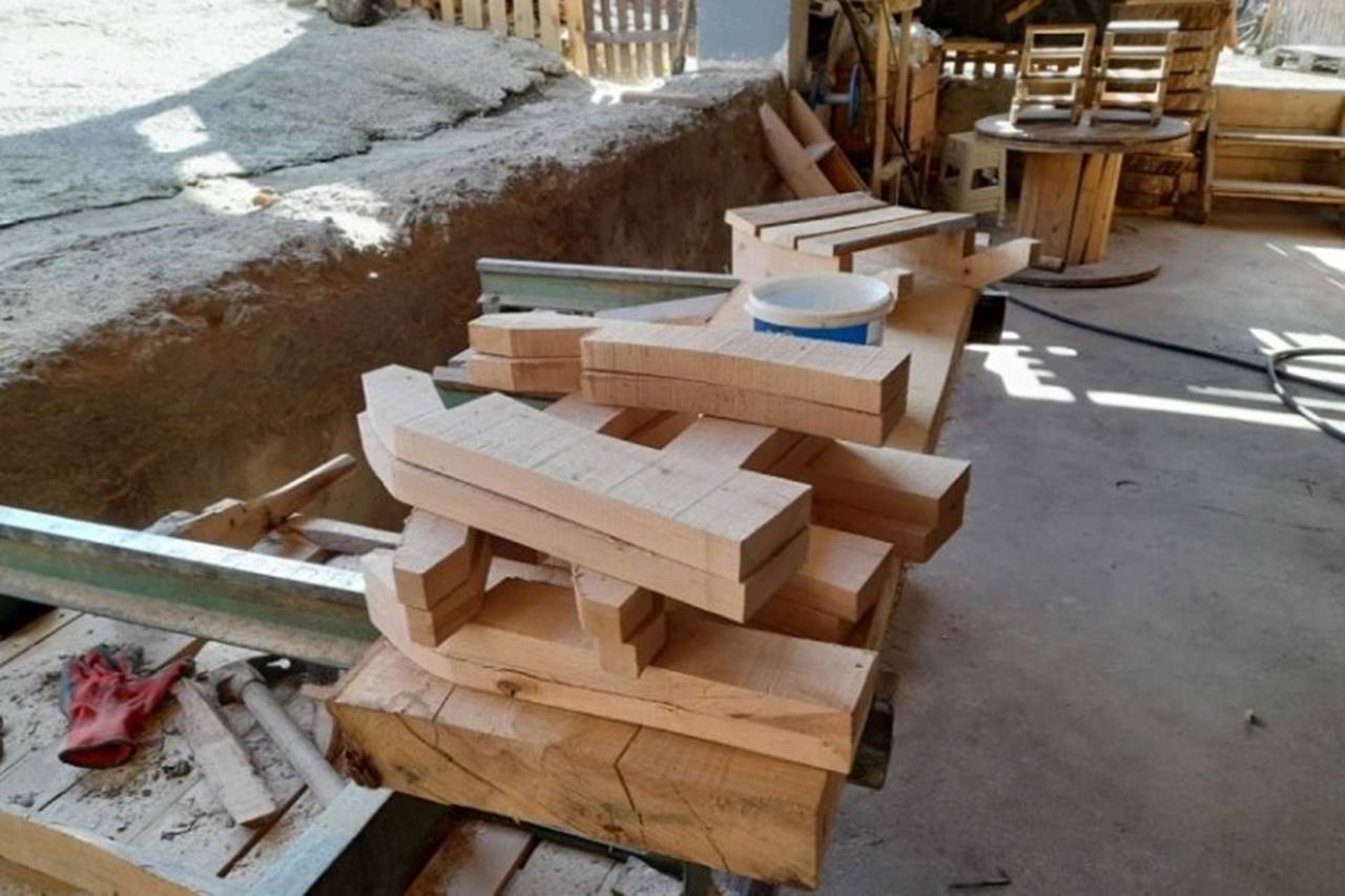 Köy Muhtarından Çocuklara unutulmaz kış sürprizi