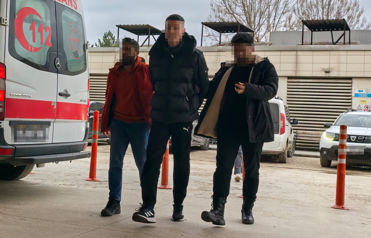 İnegöl'de Alıkonulan gencin 30 bin TL'si istenip şiddet uygulandı