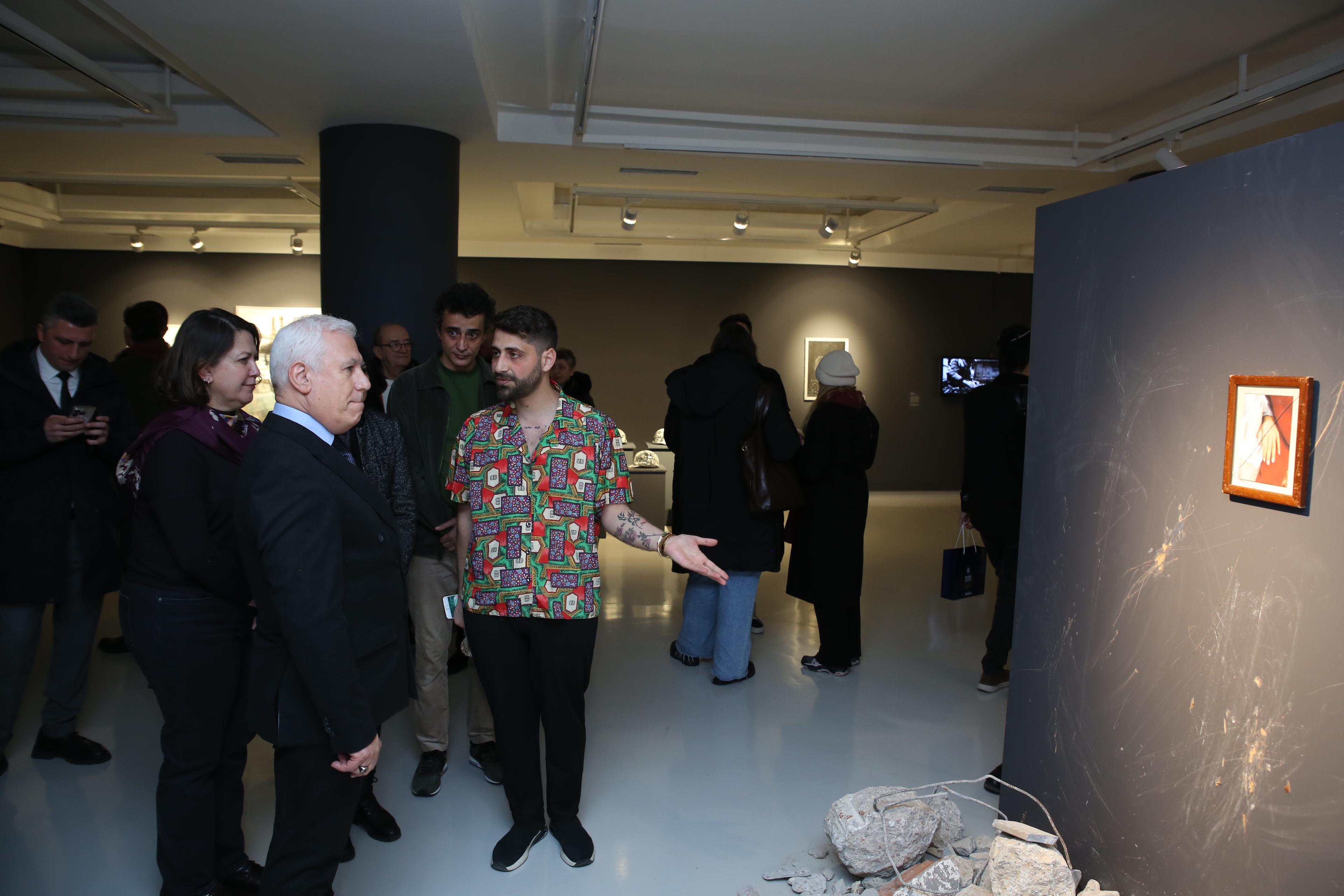 Depremin yankıları tuvale yansıdı: Sanat hafızayı canlı tutuyor