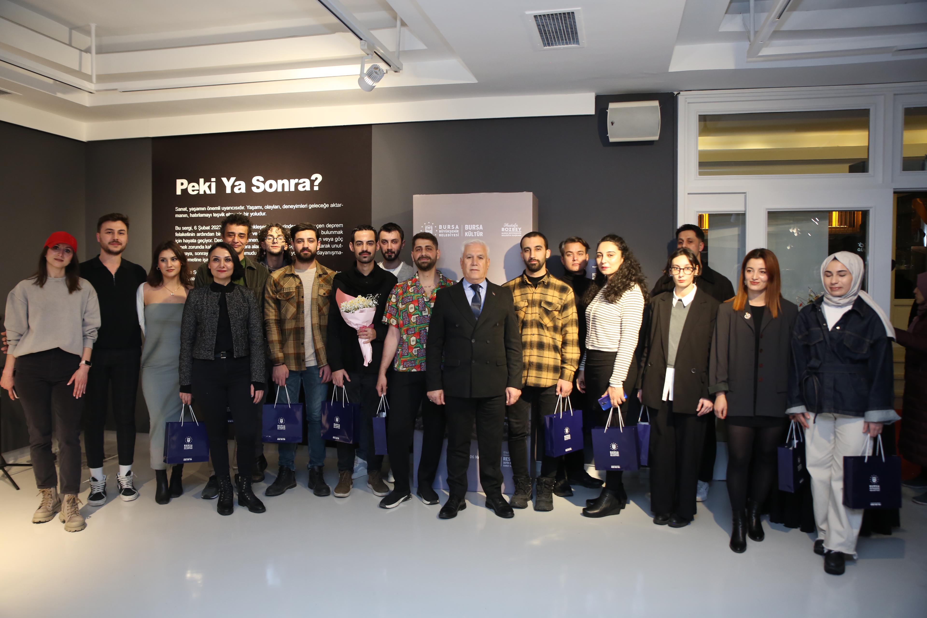 Depremin yankıları tuvale yansıdı: Sanat hafızayı canlı tutuyor