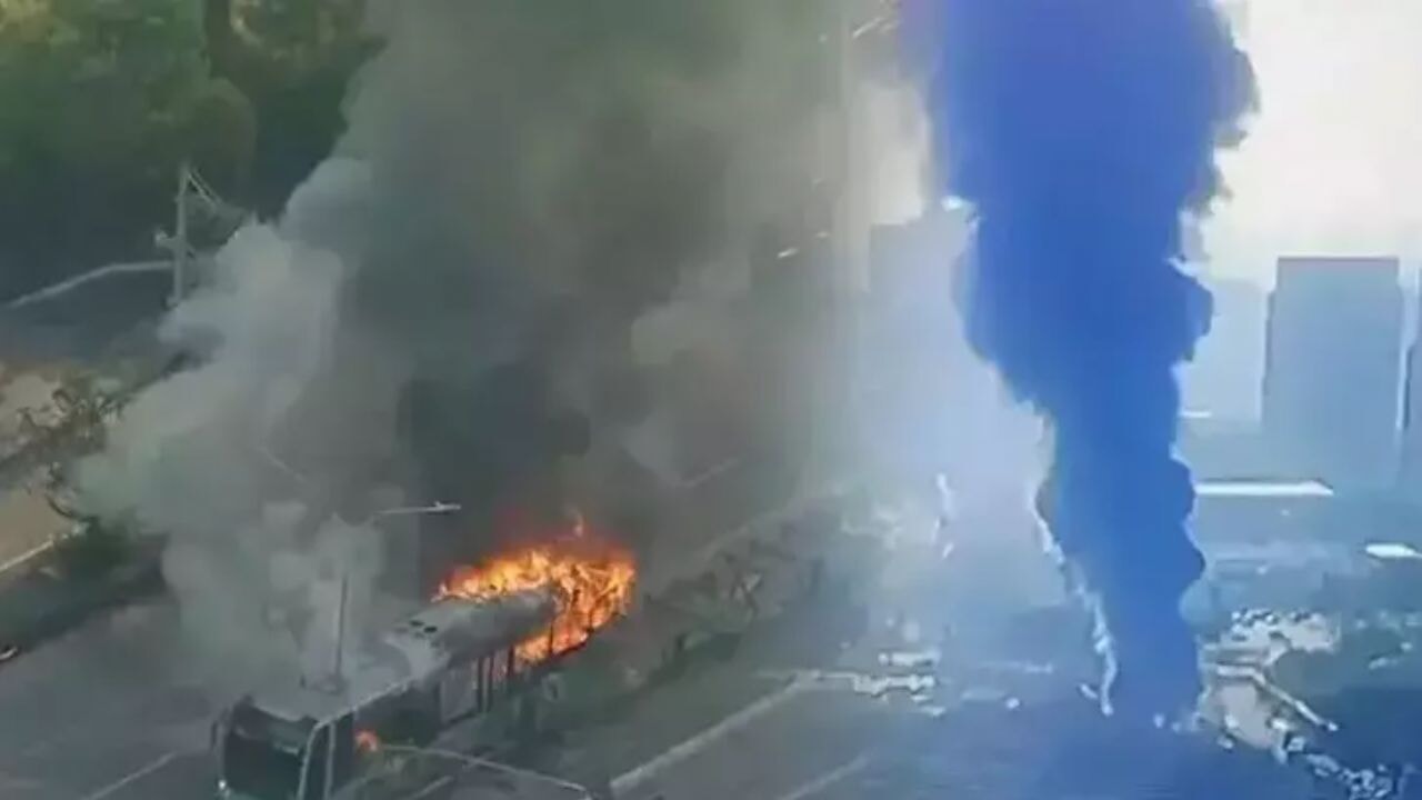 São Paulo'da Korkunç uçak kazası: 2 ölü, büyük yangın