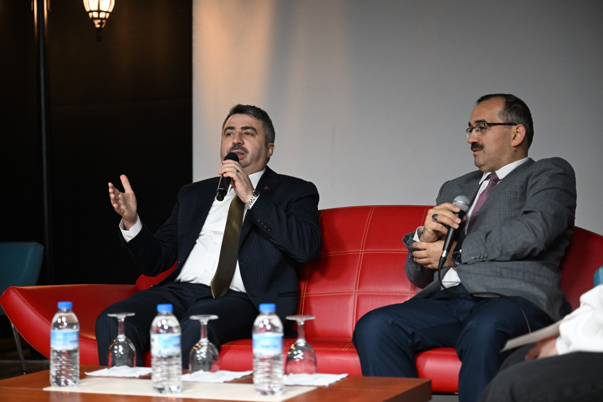 Başkan Oktay Yılmaz, Öğrencilerle buluşmaya devam ediyor