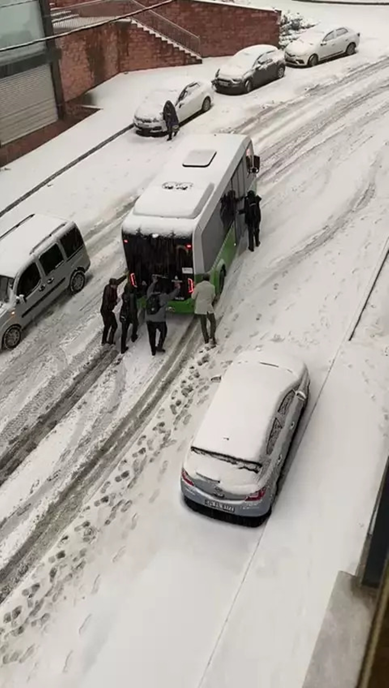Meteoroloji uyardı: Kuvvetli kar yağışı ve buzlanma bekleniyor