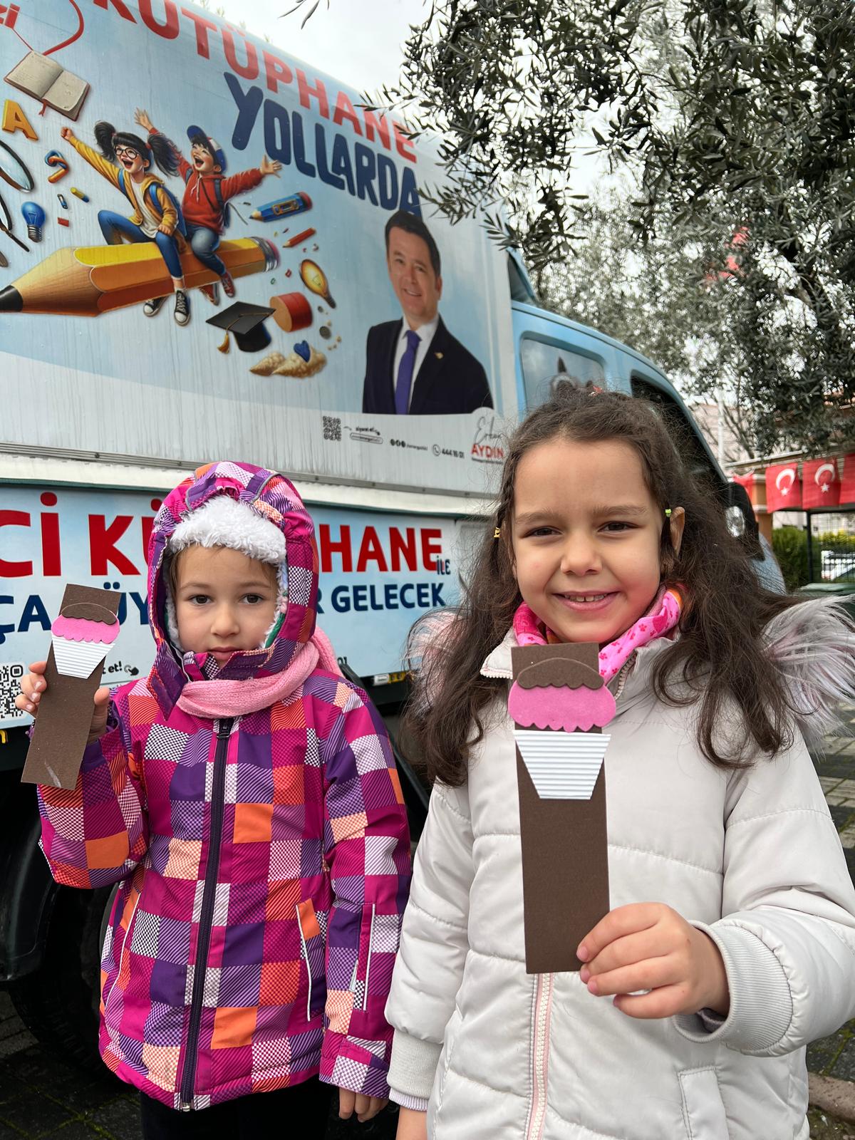 Osmangazi’nin Gezici kütüphanesi: Kitaplar ve yaratıcılık çocukları buluşturuyor