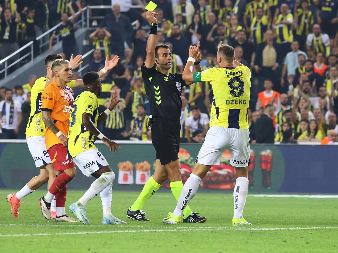 Ural Aküzüm’den Şok açıklama: Derbide yabancı hakem yok