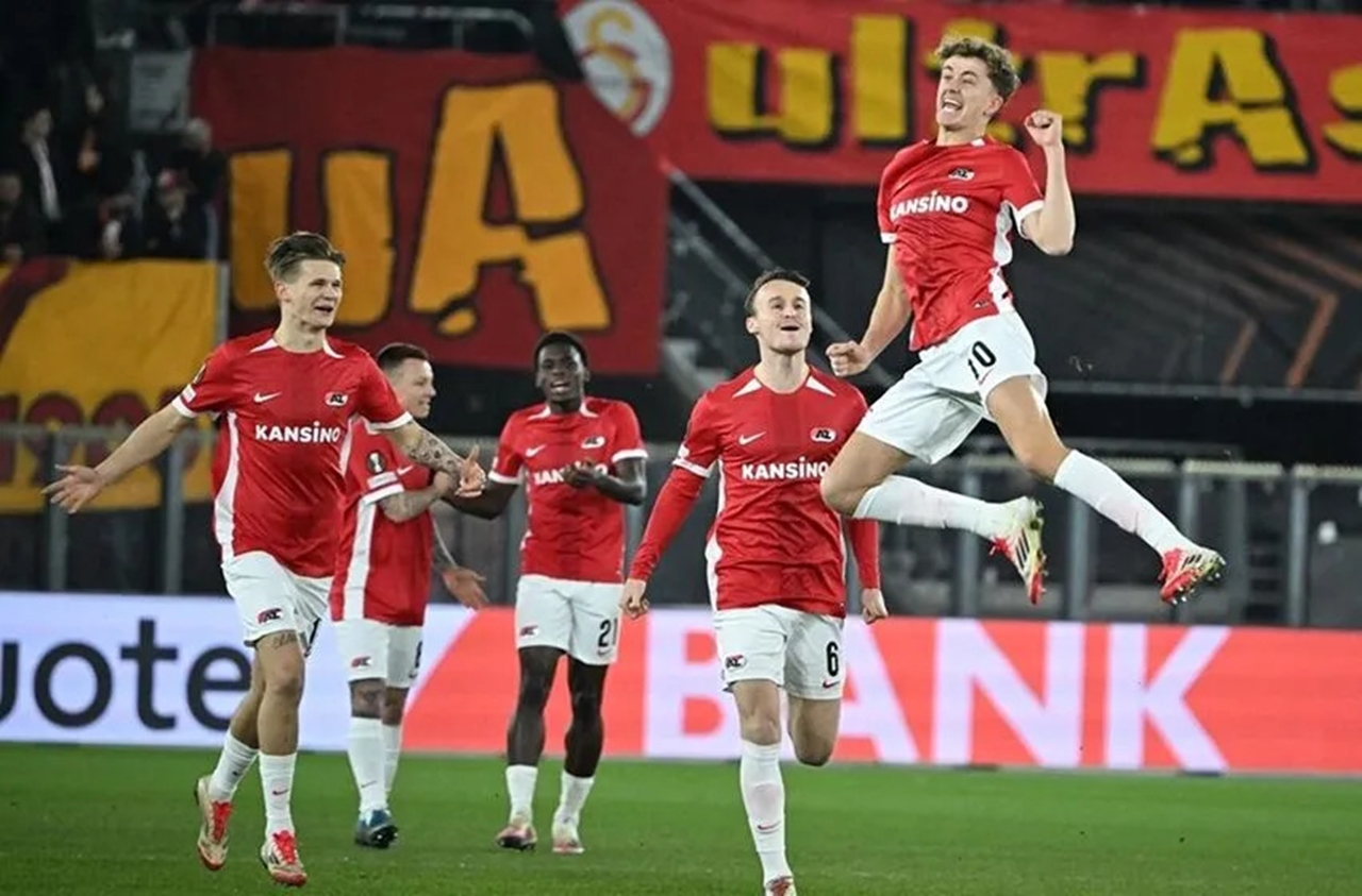 Galatasaray Hollanda'da şok oldu: AZ Alkmaar, Türk devini 4-1'le devirdi